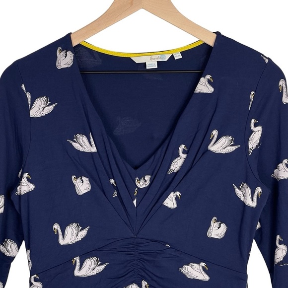 Boden Dress 6 Swan Novelty Print V Neck Teacher Modest Stretch Jersey Fit Flare - Picture 2 of 11